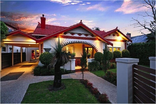 54 Brewer Rd, Bentleigh
