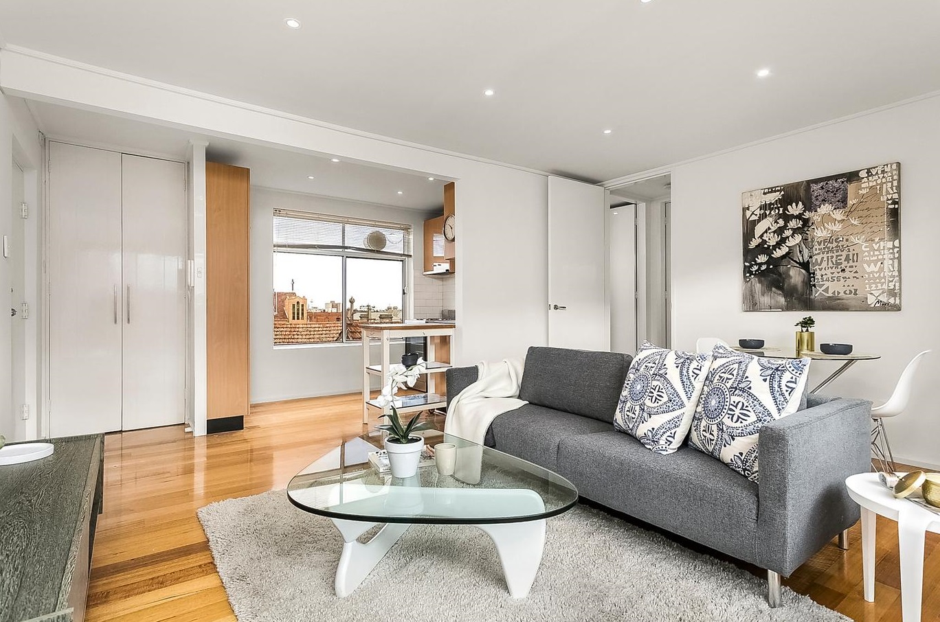 NPB Advocate, Rob Di Vita secured this renovated two bedroom apartment in the heart of Brunswick for $458,000