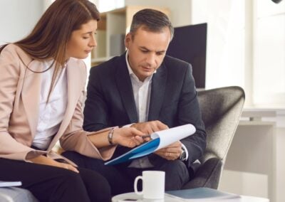 What is the difference between a conveyancer and a solicitor